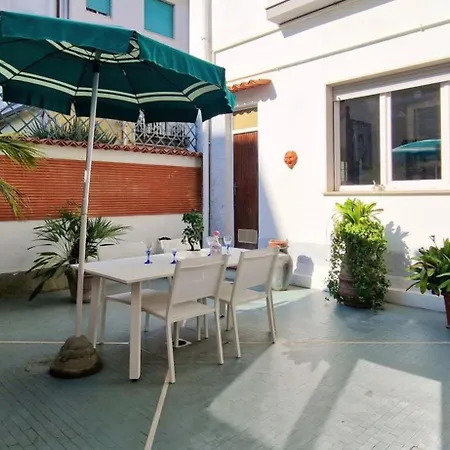 Daire Giotto Al Mare By Belcantovillas Viareggio